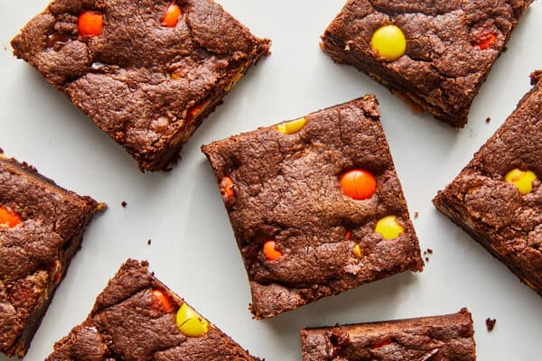 Peanut Butter Walks Into a Chocolate Cookie Bar